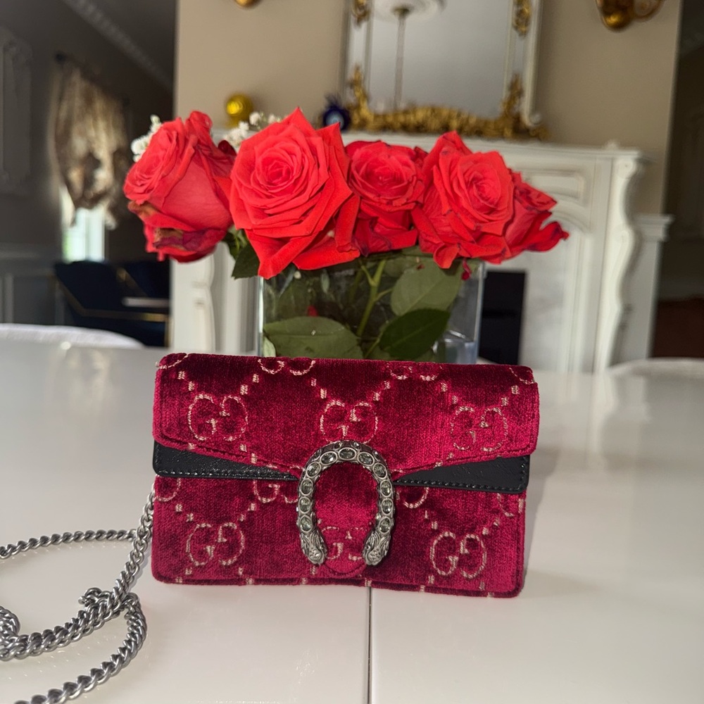 Authentic Gucci Red Velvet Shoulder mini Bag